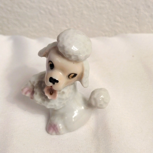 𝅺VINTAGE handmade hand-painted ceramic poodle with pink flowers and toes Japan - Picture 1 of 8